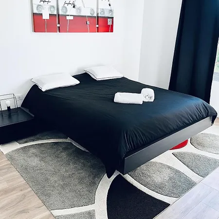 Location Pontalliac De 200 M2 A 50m De La Апартаменты Руайян